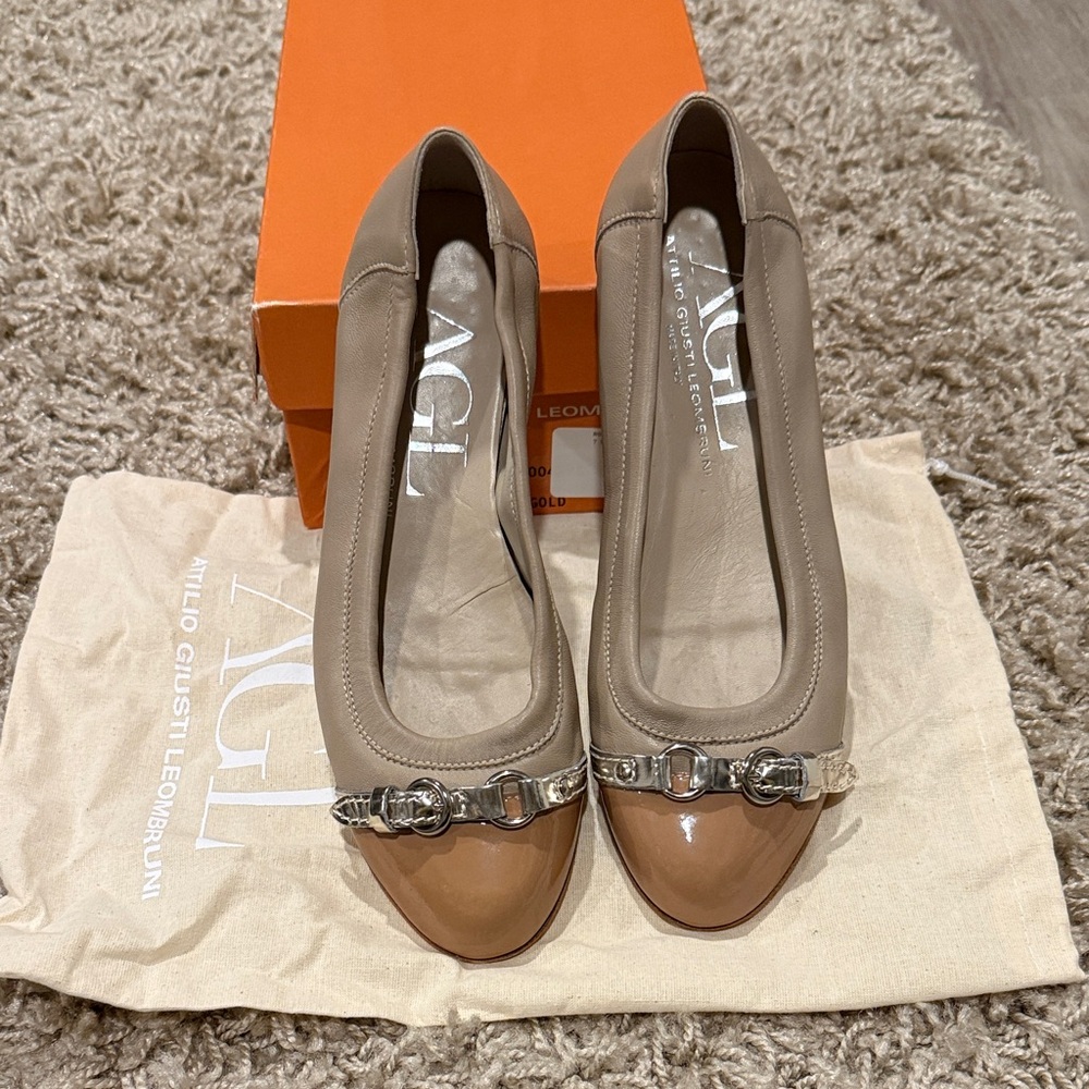 AGL Women's Beige and tan Flats with Silver Accents. Size 37 1/2.